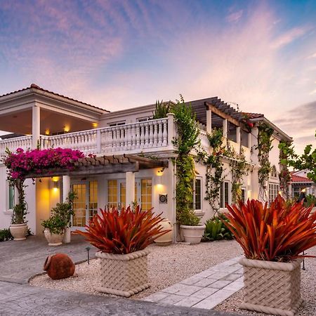 Le Soleil D'Or Hotel Cayman Brac Bagian luar foto