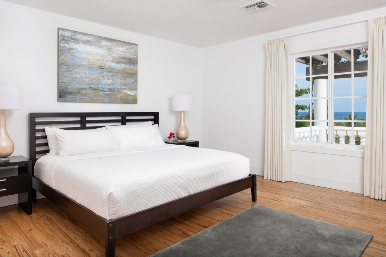 Le Soleil D'Or Hotel Cayman Brac Bagian luar foto