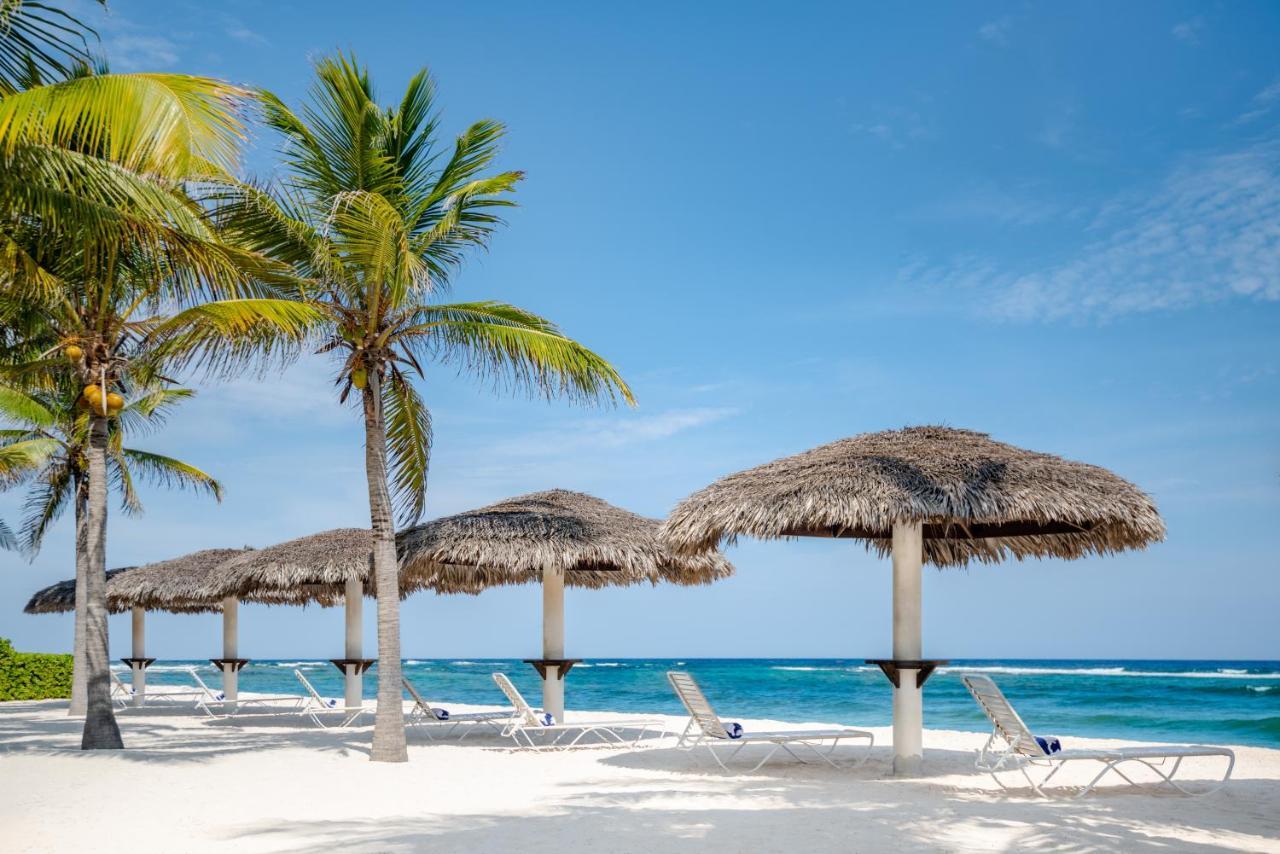 Le Soleil D'Or Hotel Cayman Brac Bagian luar foto