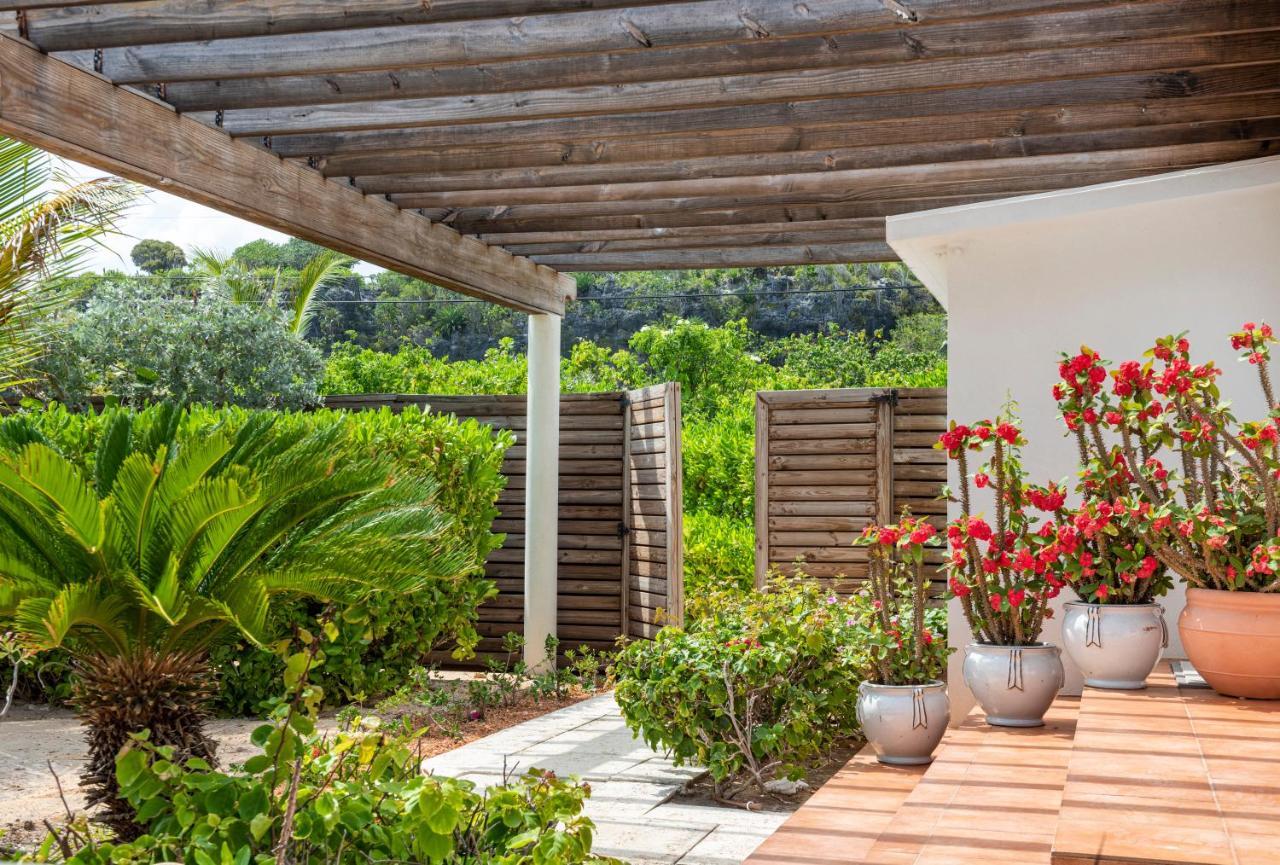 Le Soleil D'Or Hotel Cayman Brac Bagian luar foto