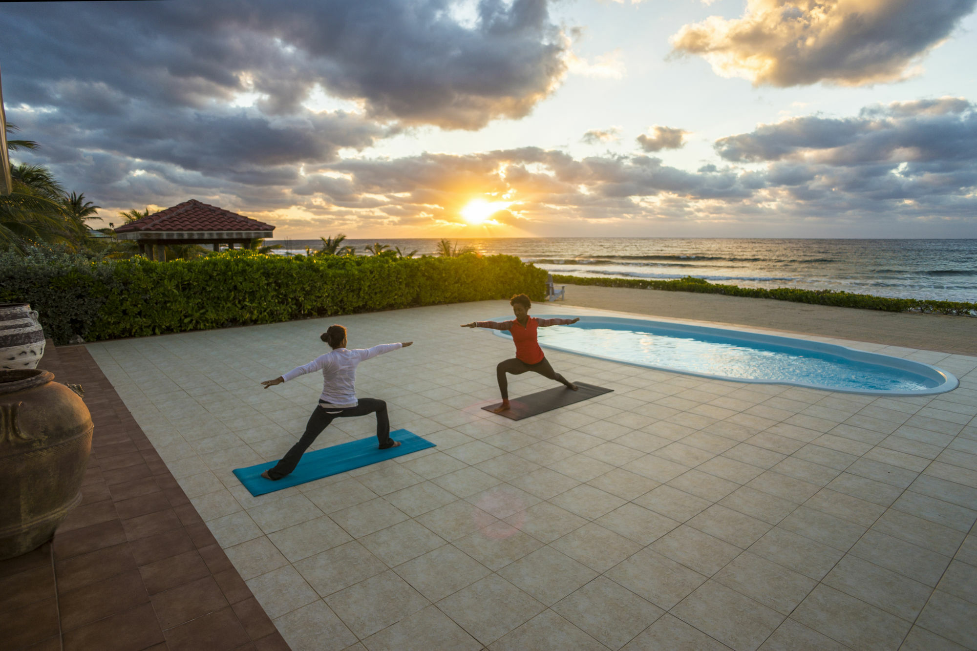 Le Soleil D'Or Hotel Cayman Brac Bagian luar foto